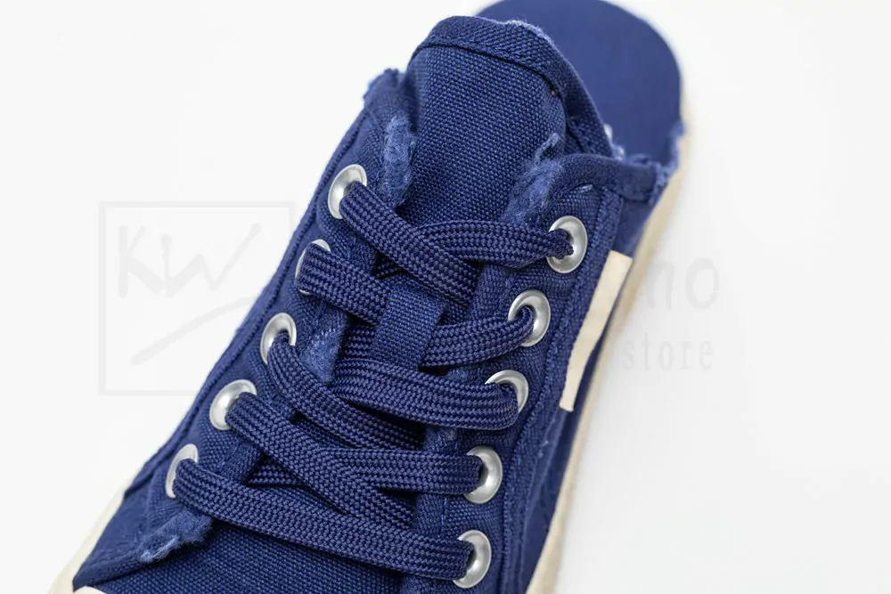 Ba*len*cia*ga paris sneaker mule in blue