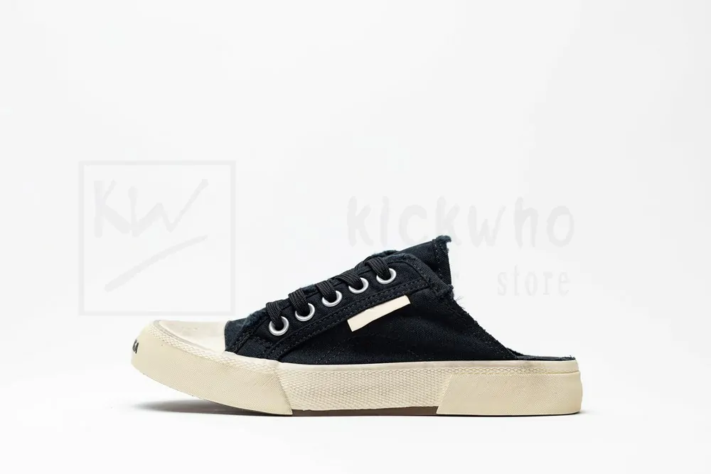 Ba*len*cia*ga paris sneaker mule in black