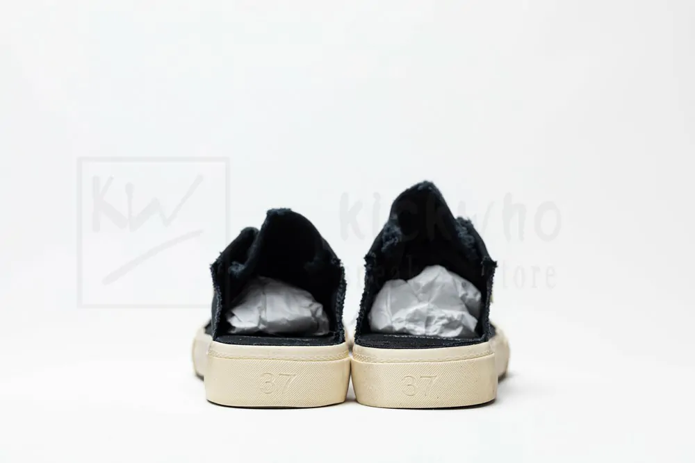 Ba*len*cia*ga paris sneaker mule in black