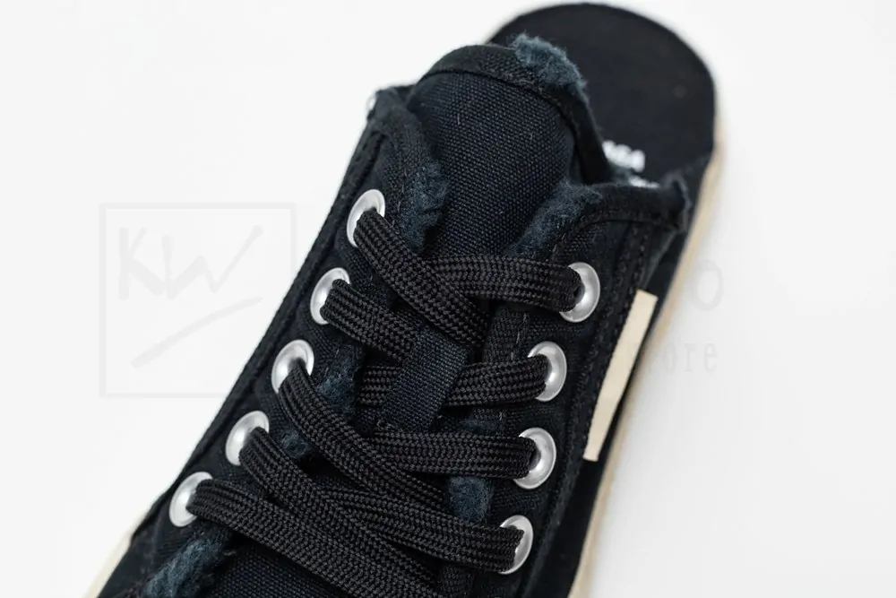 Ba*len*cia*ga paris sneaker mule in black