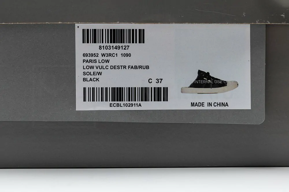 Ba*len*cia*ga paris sneaker mule in black