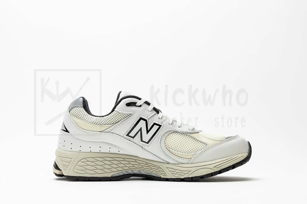 new balance 2002r