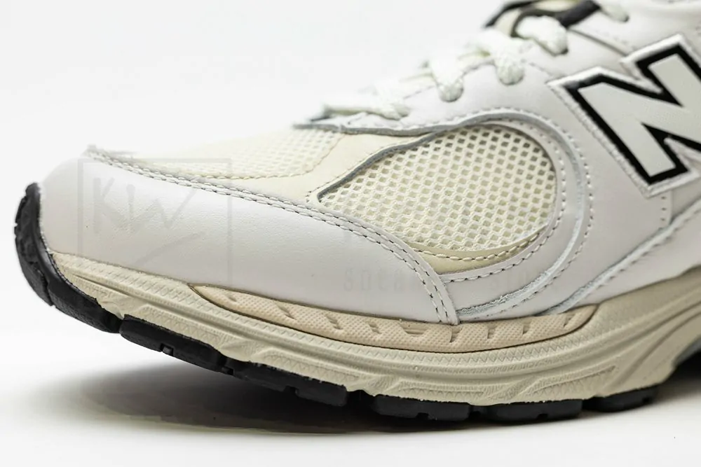 new balance 2002r