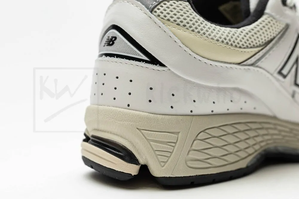 new balance 2002r