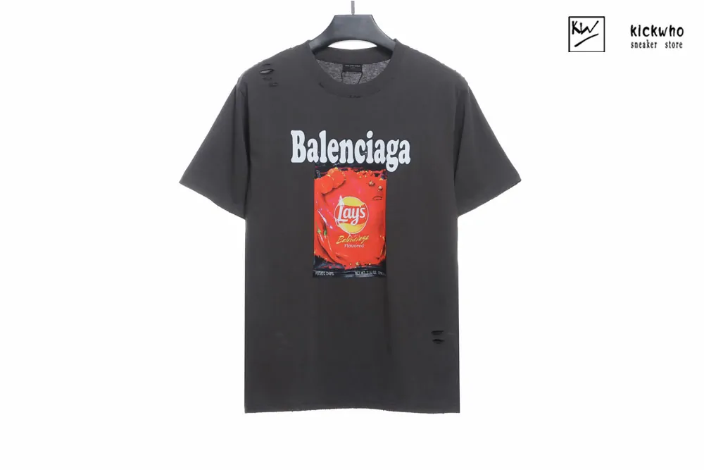 Ba*len*cia*ga x lay''s red t-shirt