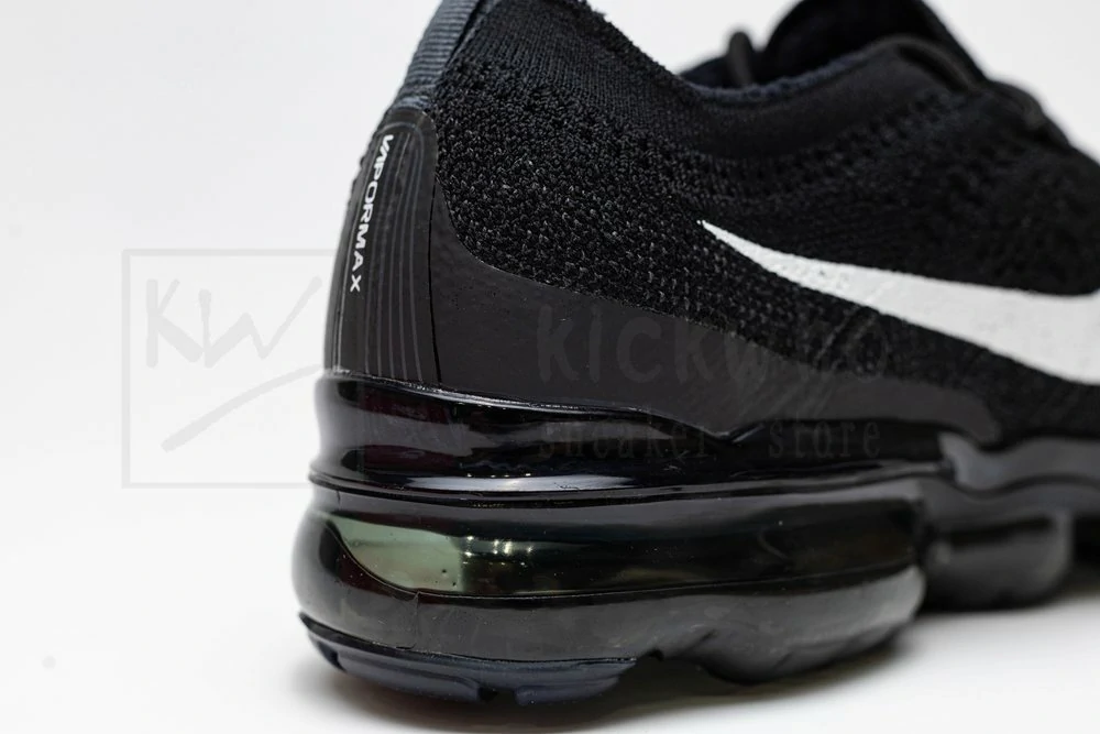 air vapormax 2023 flyknit black sail