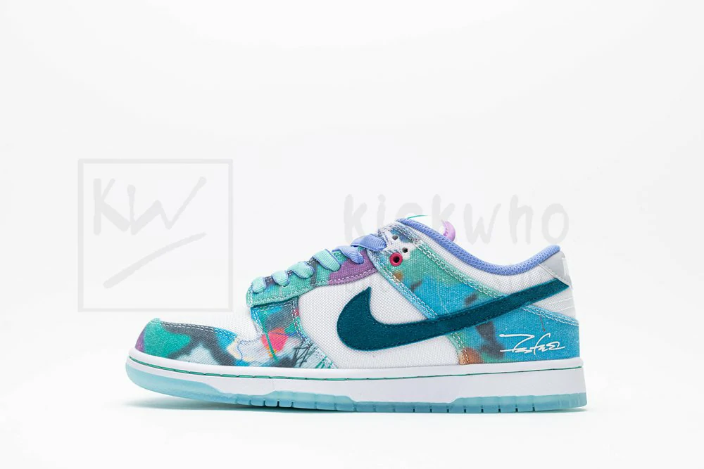 futura laboratories x dunk low sb