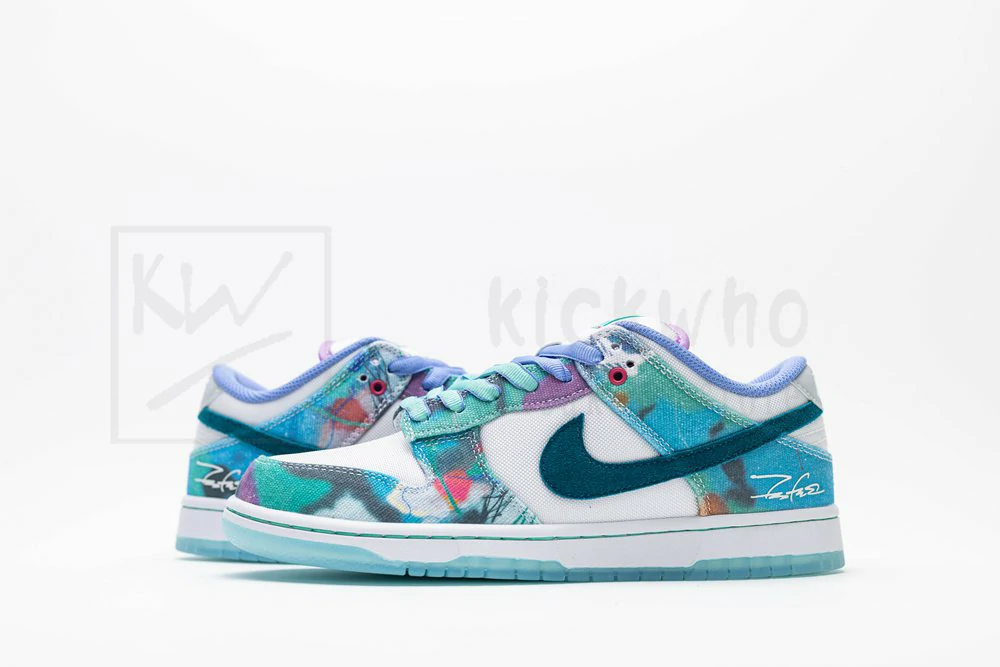 futura laboratories x dunk low sb