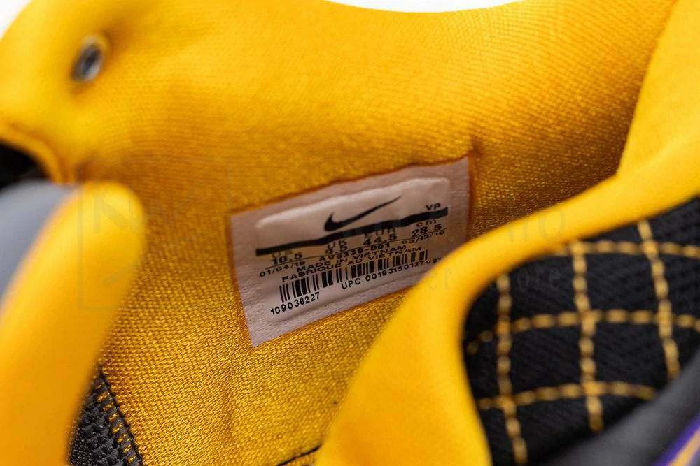 godkiller zoom kobe 4 protro