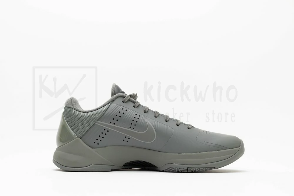godkiller zoom kobe 5