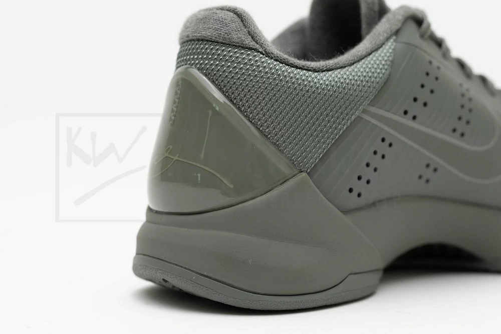 godkiller zoom kobe 5