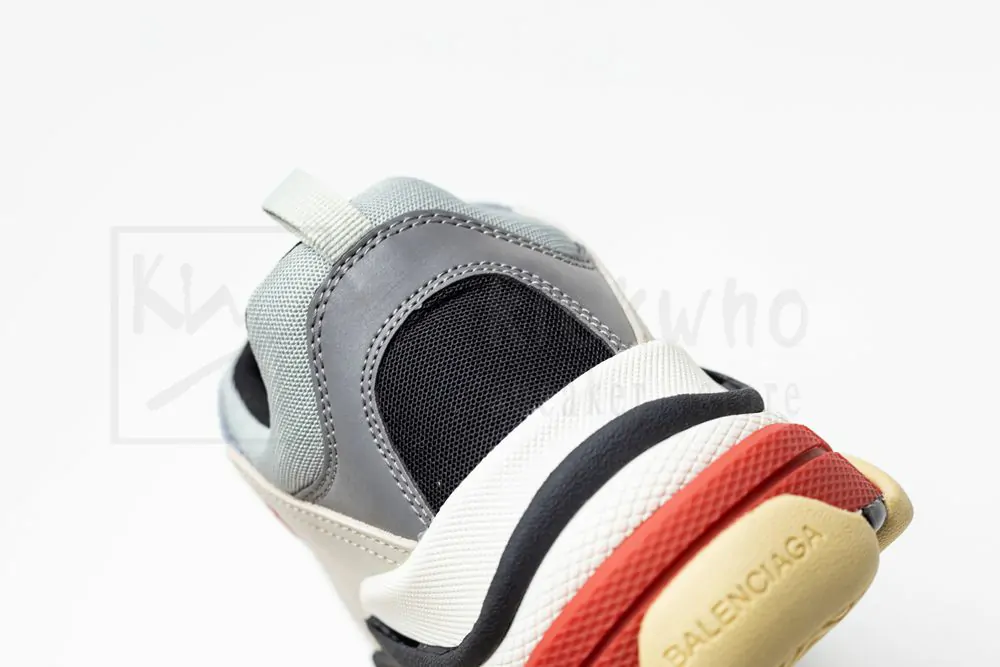 Ba*len*cia*ga triple s trainer black and silver 512175 w09o3 1081