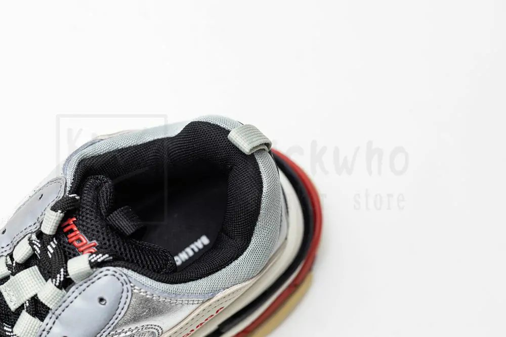 Ba*len*cia*ga triple s trainer black and silver 512175 w09o3 1081
