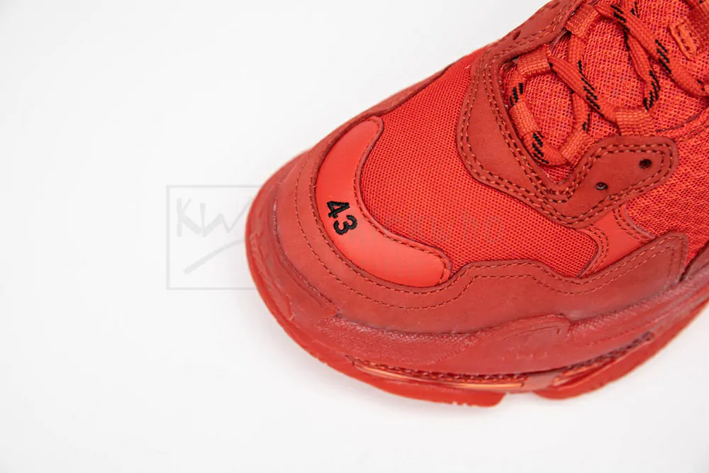 Ba*len*cia*ga triple s trainer