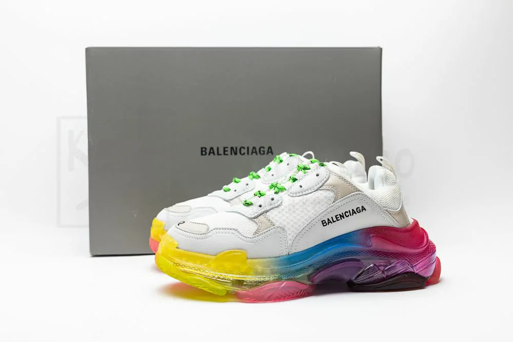 Ba*len*cia*ga triple s