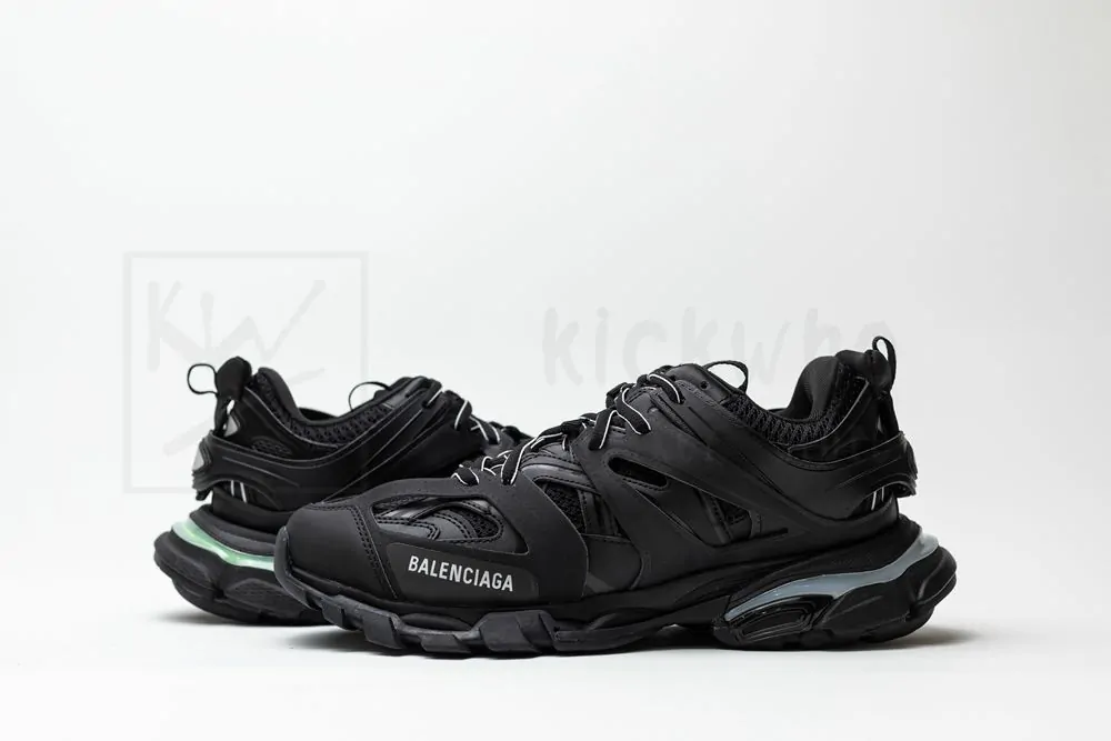 Ba*len*cia*ga track trainer black green with led