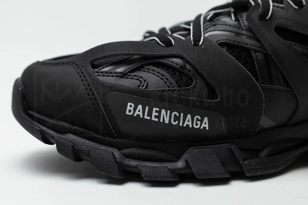 Ba*len*cia*ga track trainer black green with led