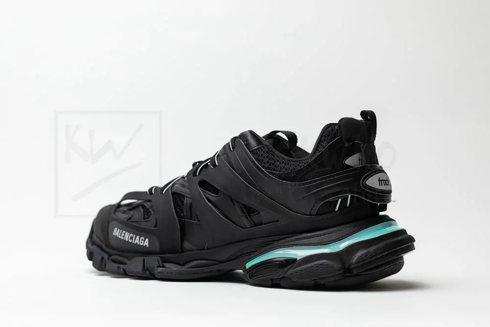 Ba*len*cia*ga track trainer black green with led