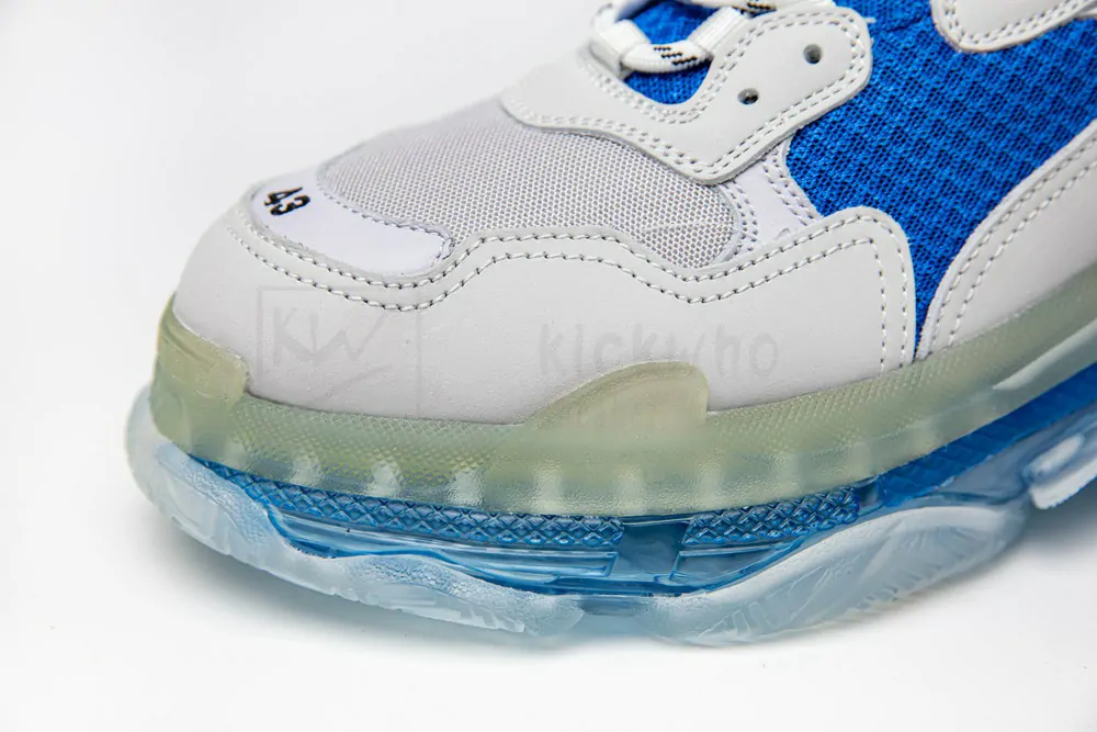 Ba*len*cia*ga triple s trainer