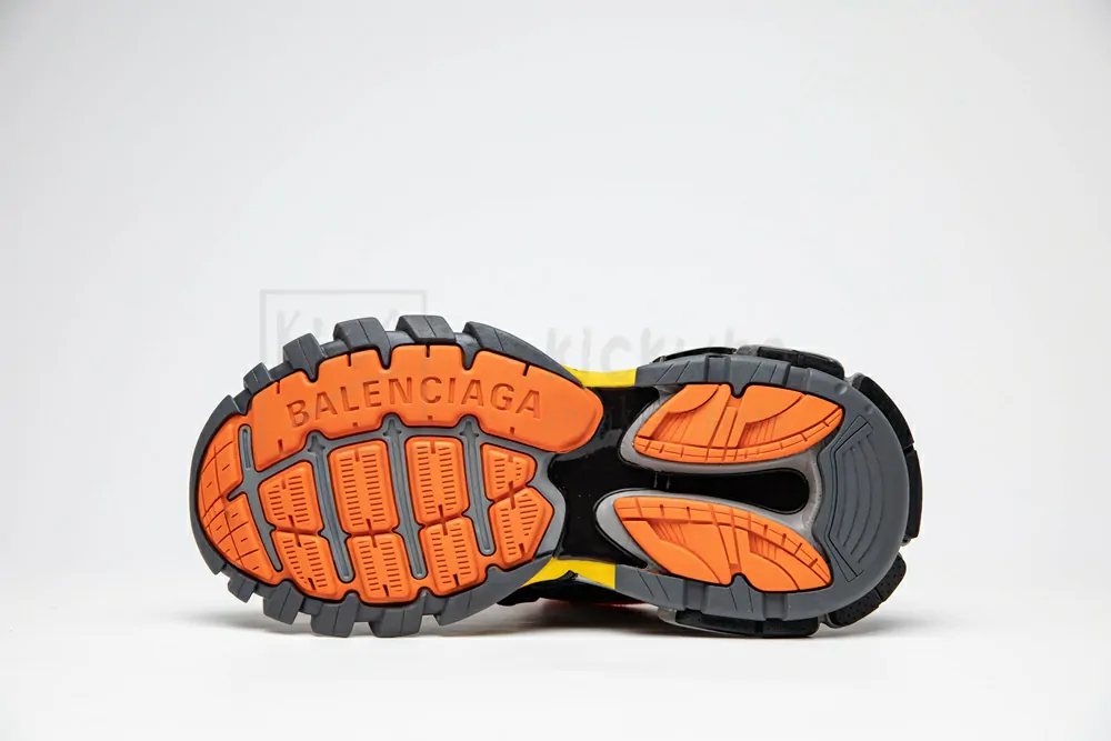 Ba*len*cia*ga track 2 trainer