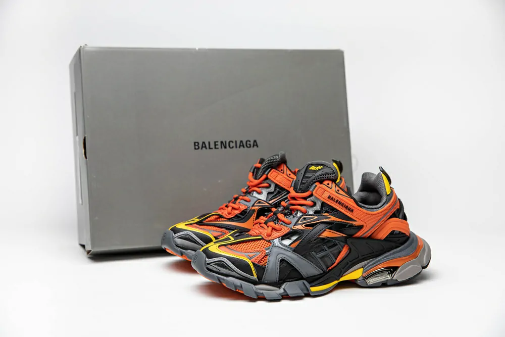 Ba*len*cia*ga track 2 trainer