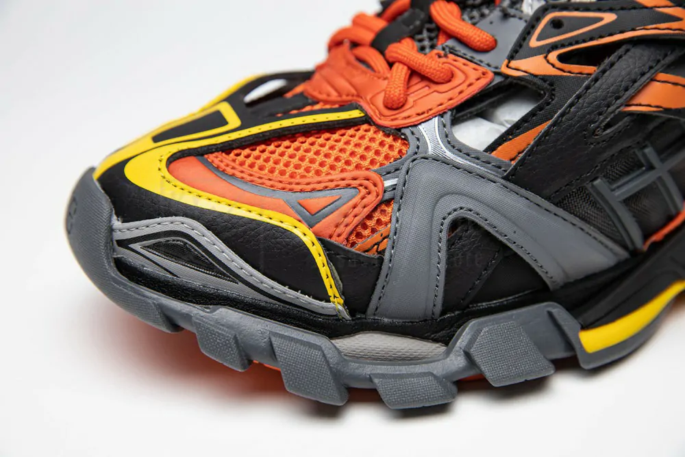 Ba*len*cia*ga track 2 trainer