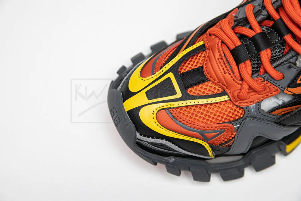 Ba*len*cia*ga track 2 trainer
