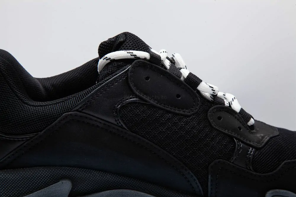 Ba*len*cia*ga triple s trainer black green