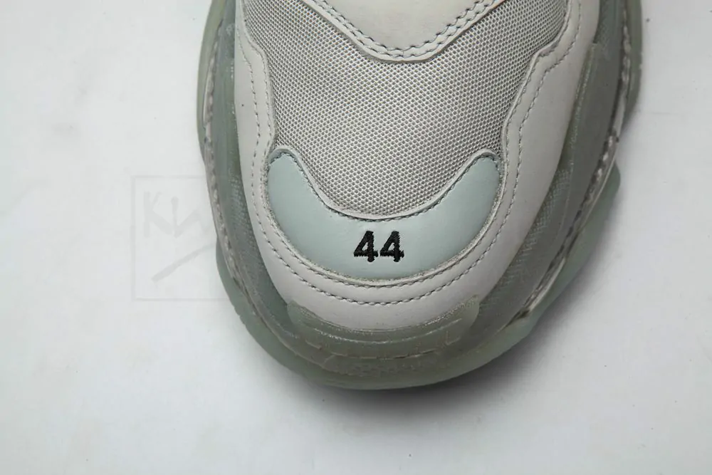 Ba*len*cia*ga triple s grey godkiller 483513w06e11259