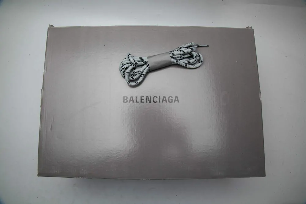 Ba*len*cia*ga triple s grey godkiller 483513w06e11259