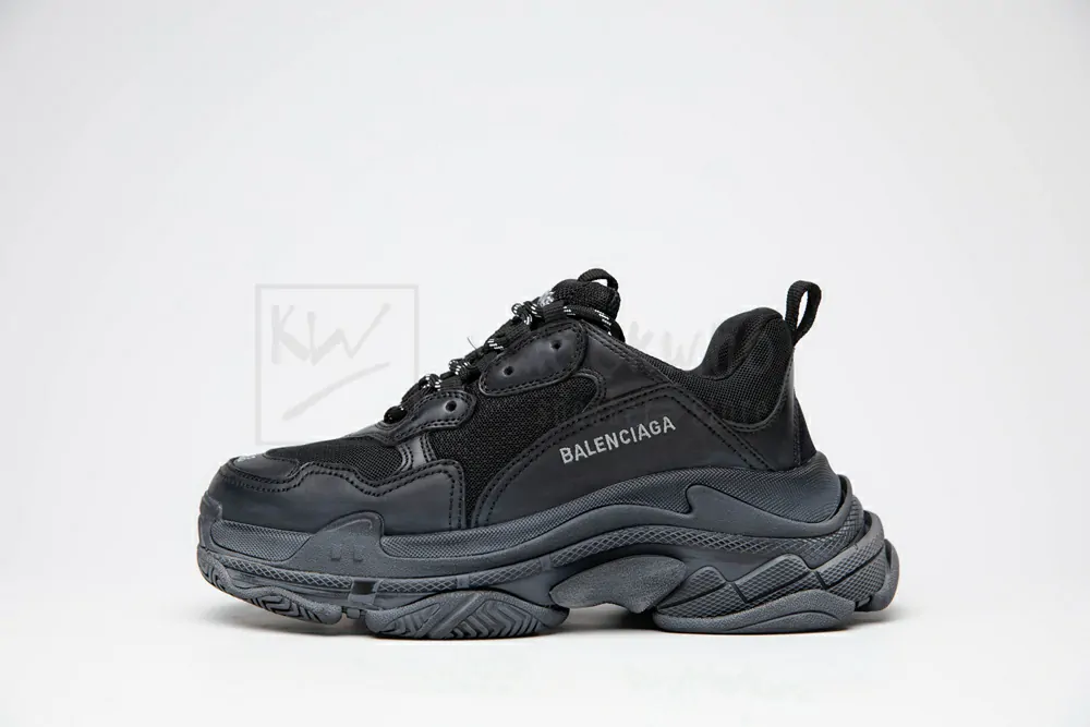 Ba*len*cia*ga triple s trainer pirate black "godkiller" 534162 w09o1 1000