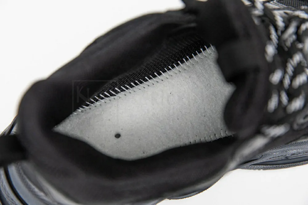 Ba*len*cia*ga triple s trainer pirate black "godkiller" 534162 w09o1 1000