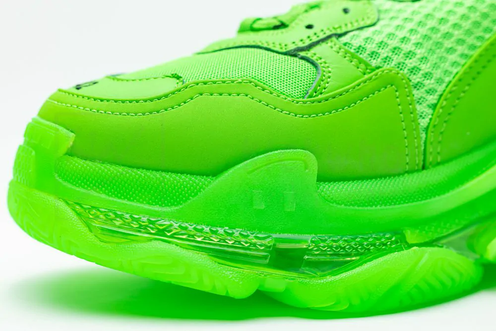 Ba*len*cia*ga triple s green godkiller