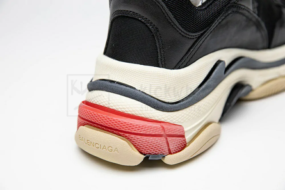 Ba*len*cia*ga triple s trainer bred "godkiller" 533882 w09o1 1000