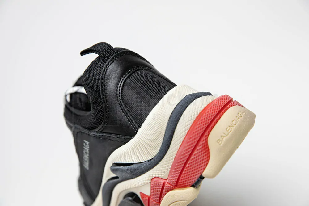 Ba*len*cia*ga triple s trainer bred "godkiller" 533882 w09o1 1000