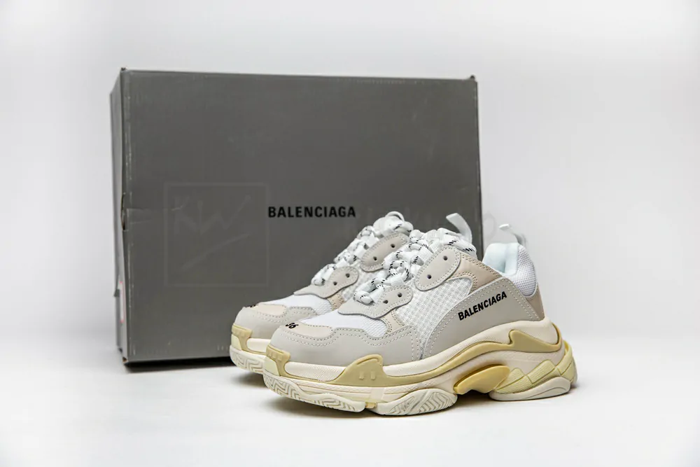 Ba*len*cia*ga triple s all white "godkiller" 512177w09e19000