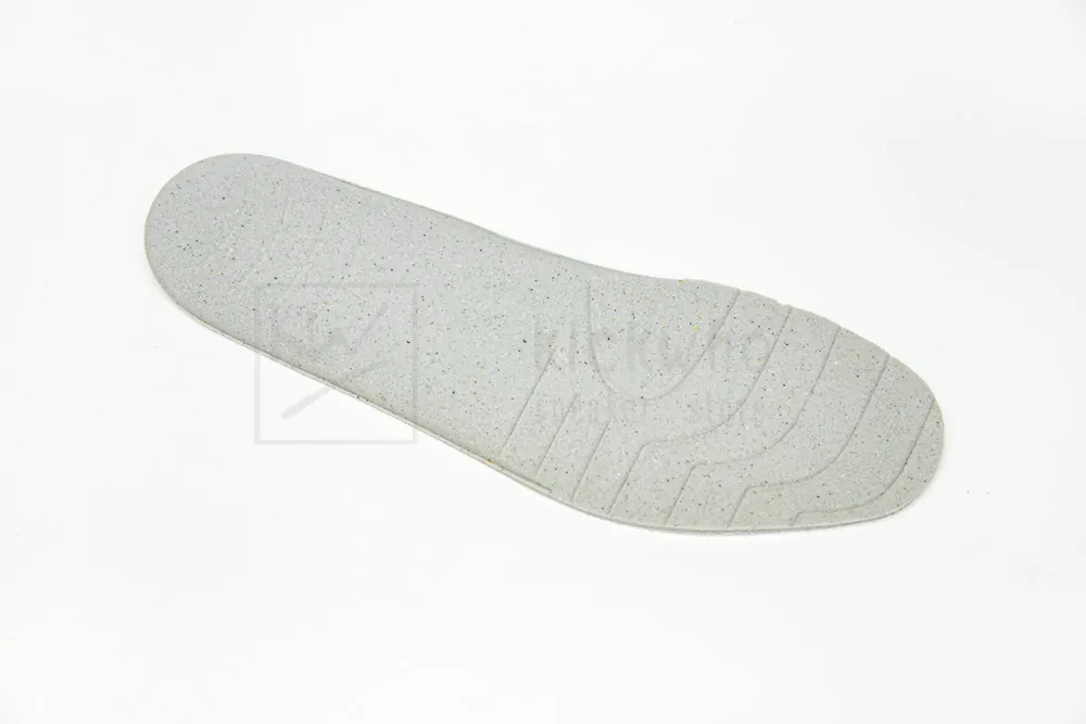Ba*len*cia*ga triple s all white "godkiller" 512177w09e19000