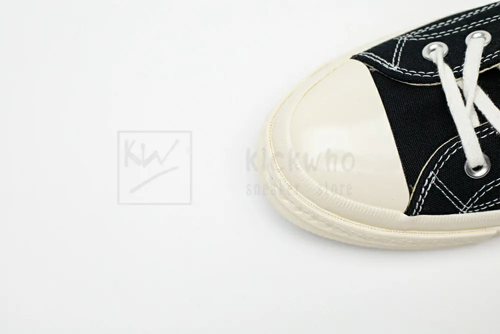 comme des garçons play x chuck taylor all star 2